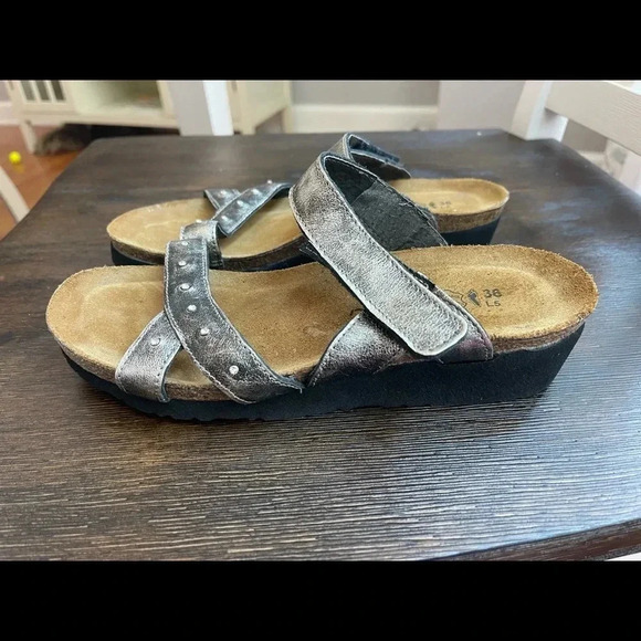 Naot sandals - Picture 14 of 14